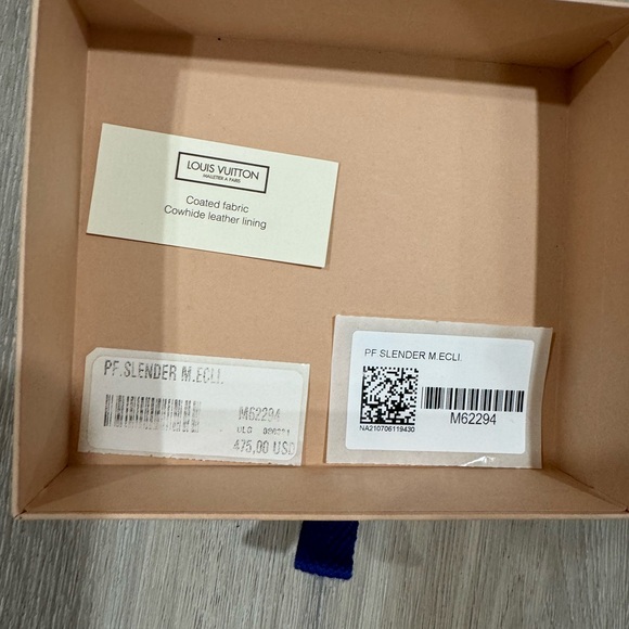 Louis Vuitton Men’s Wallet - Picture 7 of 7